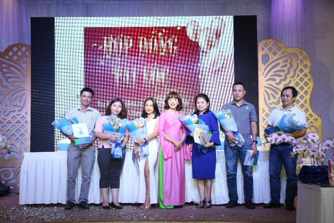 Tường Thành Việt ảnh 4 Tuong Thanh Viet anh 4