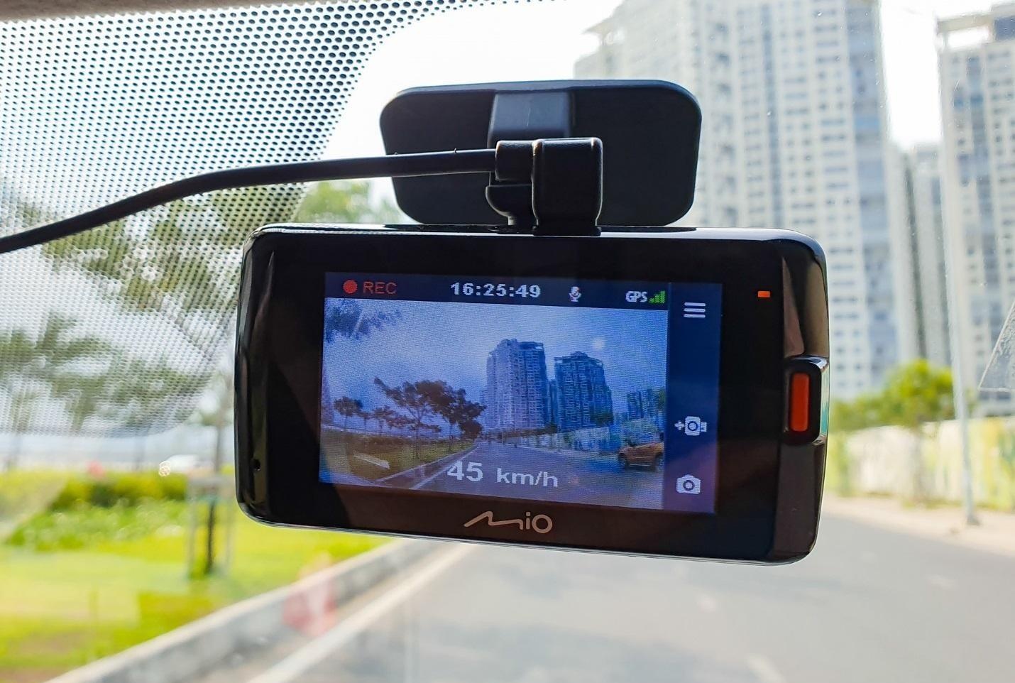 Camera hanh trinh moi cua Mio - tro thu dac luc cho tai xe hinh anh