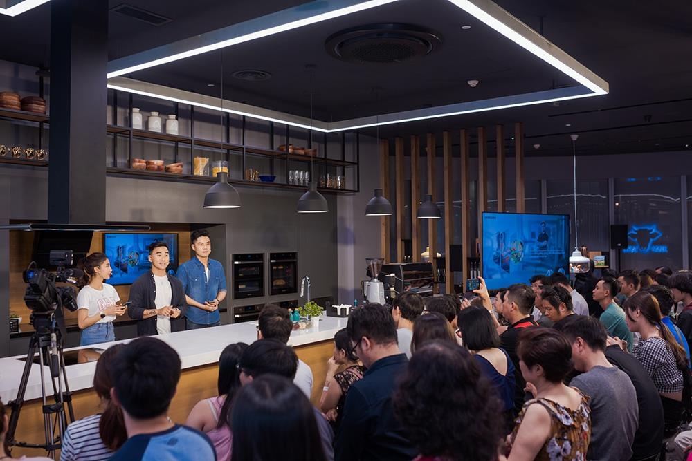 fitness,  Samsung Showcase,  tu lanh RS5000 anh 3