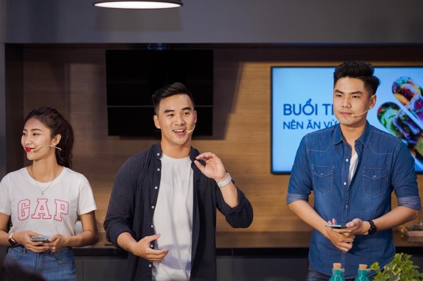 fitness,  Samsung Showcase,  tu lanh RS5000 anh 4