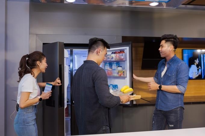 fitness,  Samsung Showcase,  tu lanh RS5000 anh 6