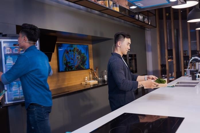 fitness,  Samsung Showcase,  tu lanh RS5000 anh 7