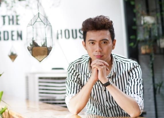 Hanh trinh tu cong nhan thanh CEO trung tam Hoa ngu cua chang trai 9X hinh anh