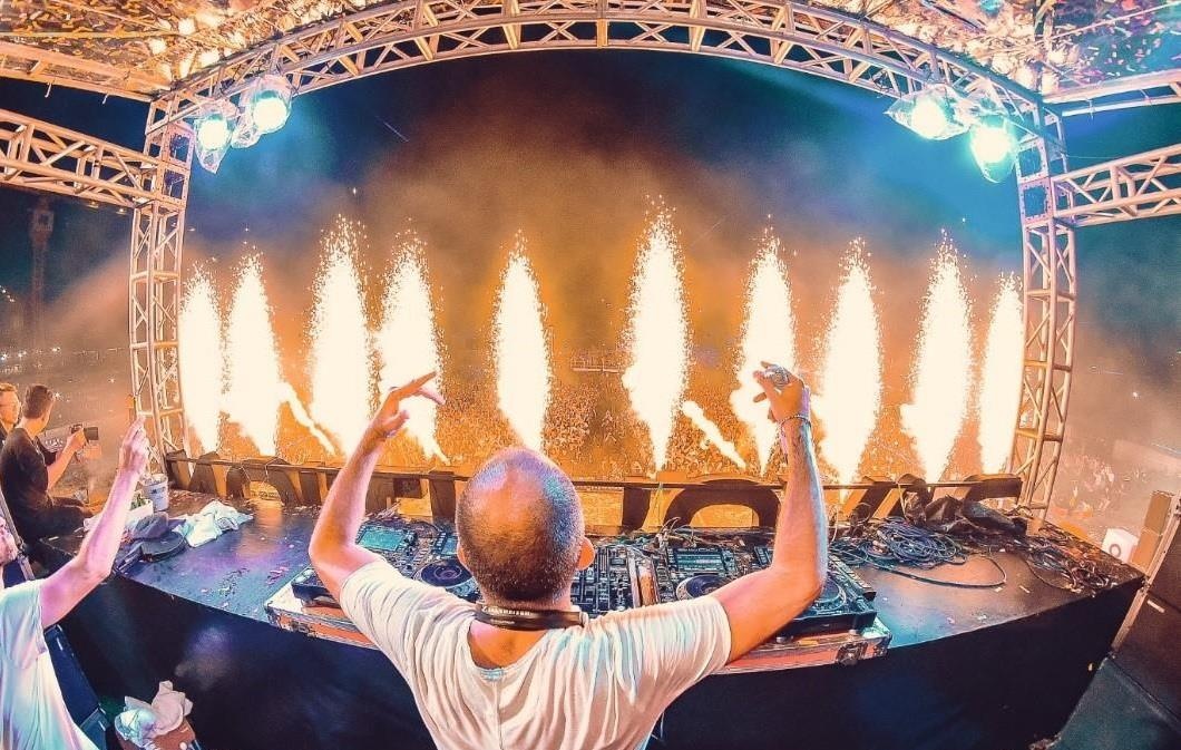 Gioi tre Sai thanh 'quay' het co tai dem nhac hoi Yamaha Ravolution hinh anh