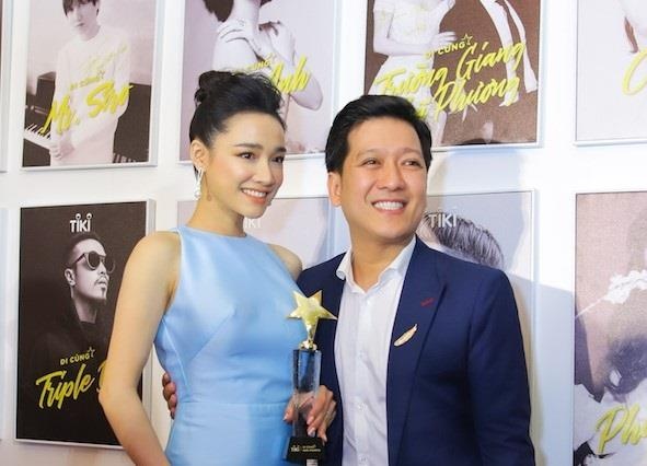 Nha Phuong - Truong Giang 'tinh be binh' tai su kien cua Tiki hinh anh