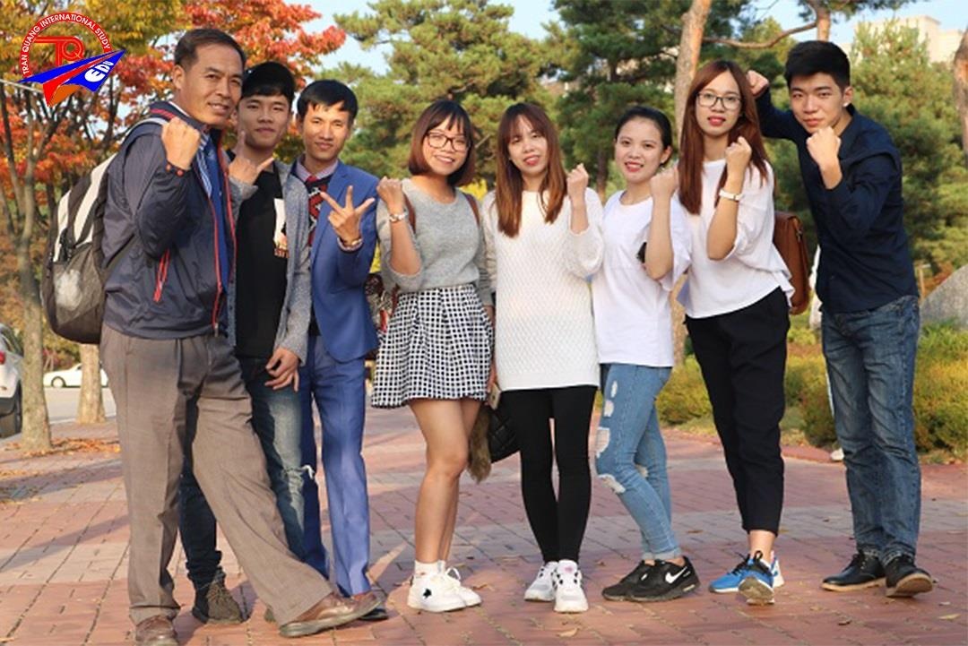 Trung tam Tu van du hoc quoc te Tran Quang anh 1