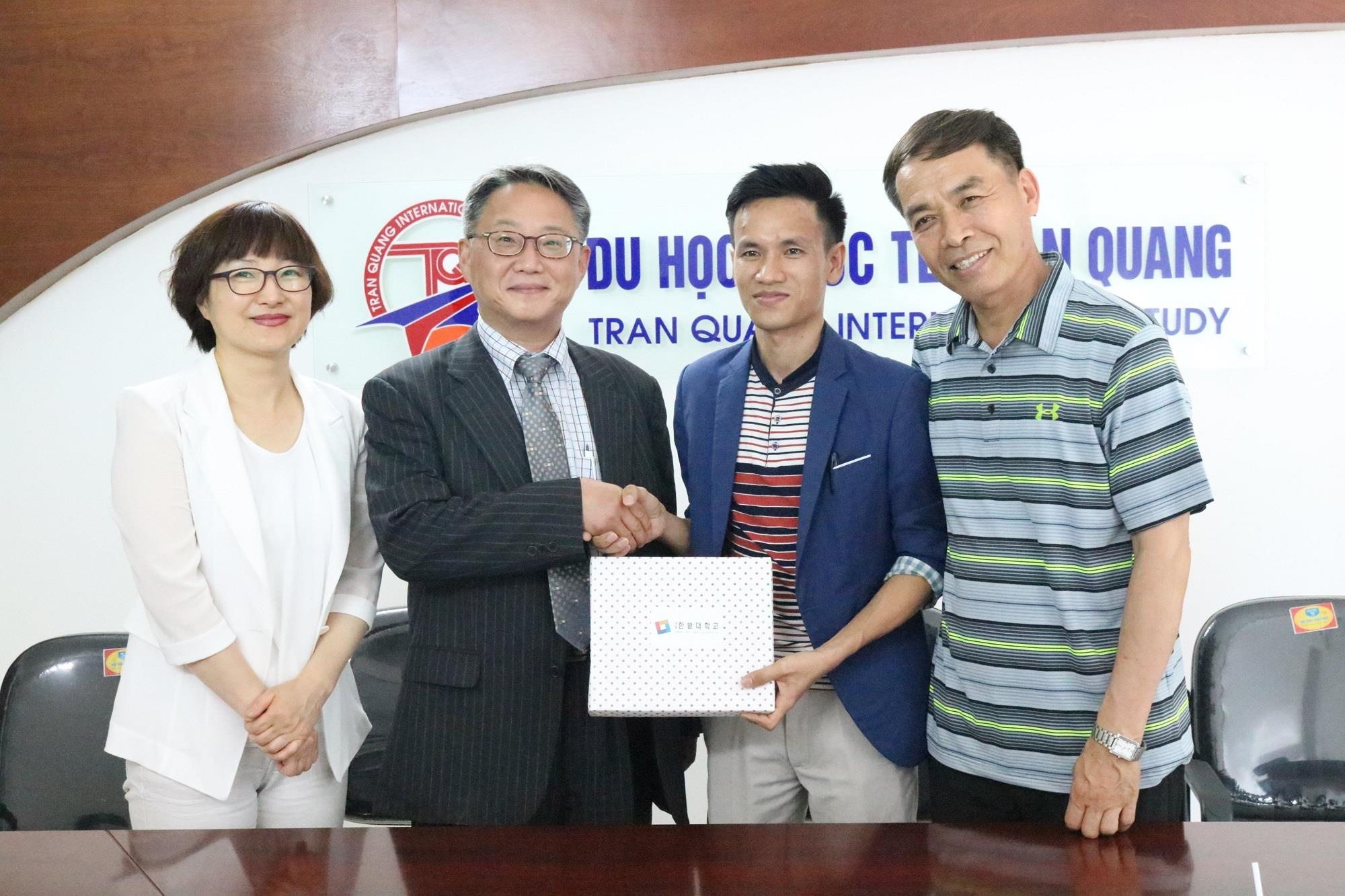 Trung tam Tu van du hoc quoc te Tran Quang anh 3