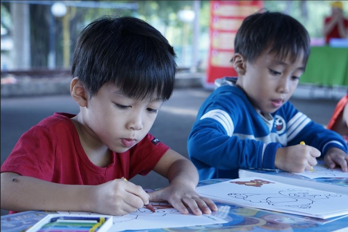 Huyen bien gioi Binh Phuoc bat ngo soi noi ngay Quoc te thieu nhi hinh anh