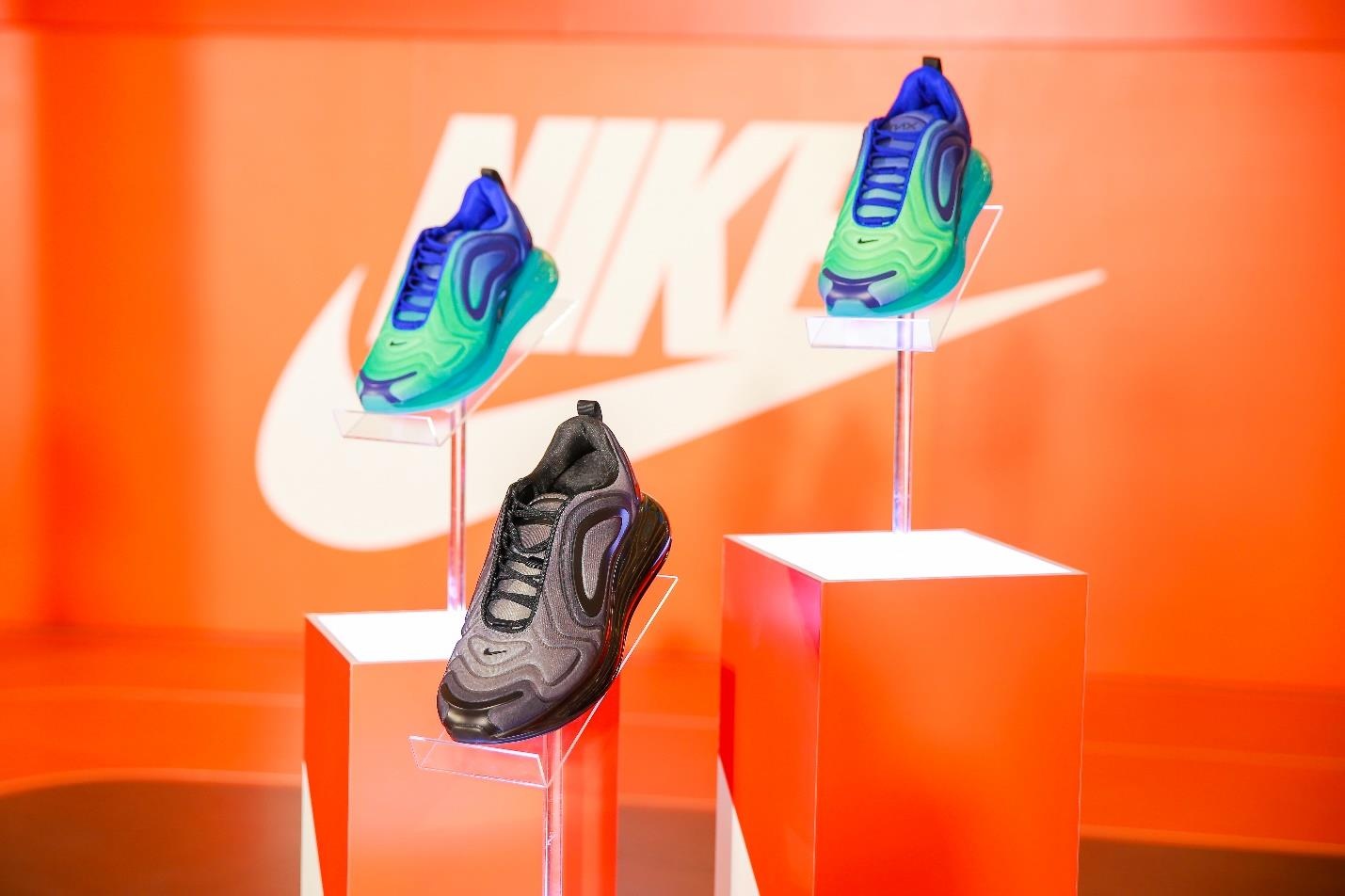 Tin do sneakers hoi ngo tai su kien Nike Aim Da Max hinh anh