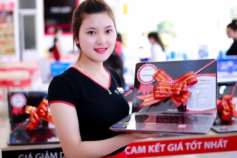 FPT Shop tang 4 laptop cho si tu tham gia trac nghiem chon nghe nghiep hinh anh