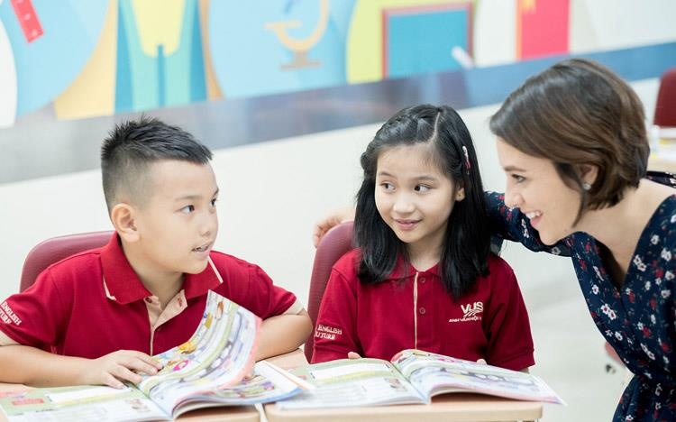 Gan 1.000 phu huynh hoc cach 'lon cung con' tu chuyen gia giao duc hinh anh