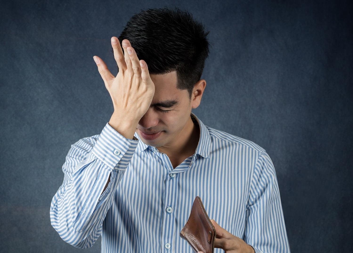 Nguoi tre va tu duy tiet kiem hinh anh