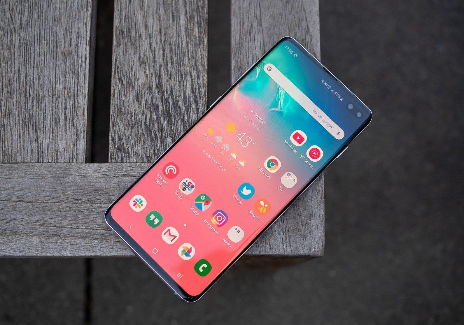 Galaxy S10, S10+ giam hon 5 trieu dong tai Di Dong Viet hinh anh