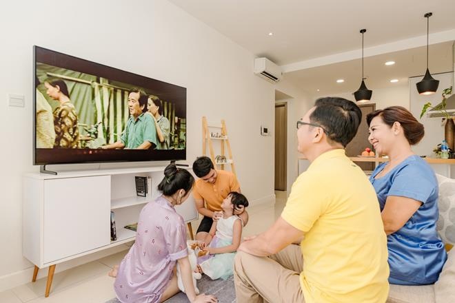 Den dien may Pico, chon tivi thong minh de gan ket gia dinh hinh anh