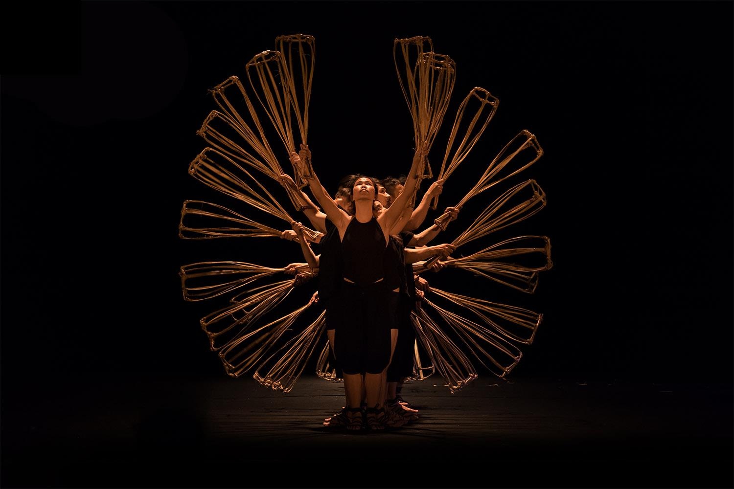 Xiec Viet vuot dai duong, mang 'tre tram dot' len san khau Sydney hinh anh