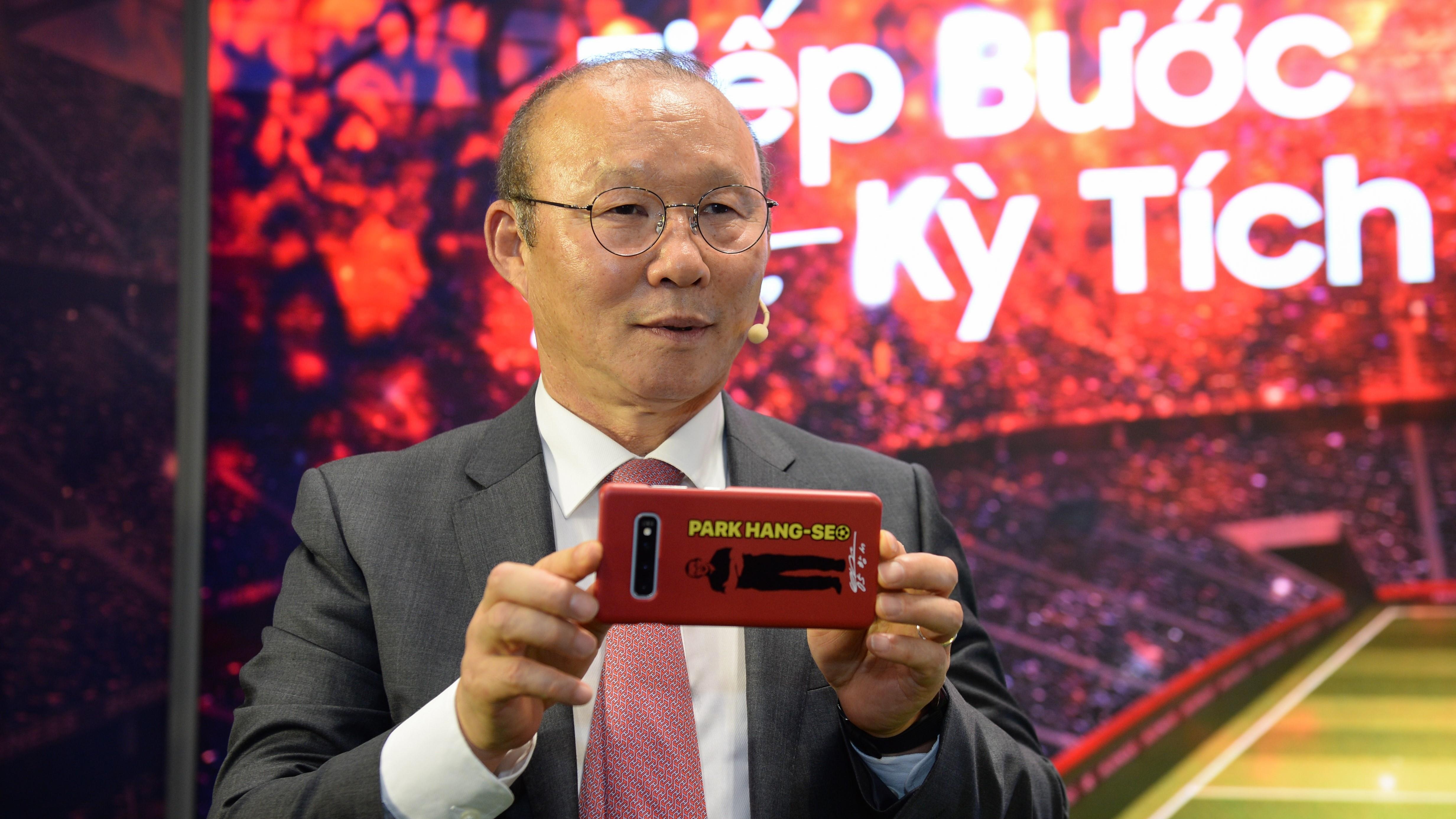 S10+ Park Hang-seo - co mot kieu tinh than truyen cam hung nhu the hinh anh