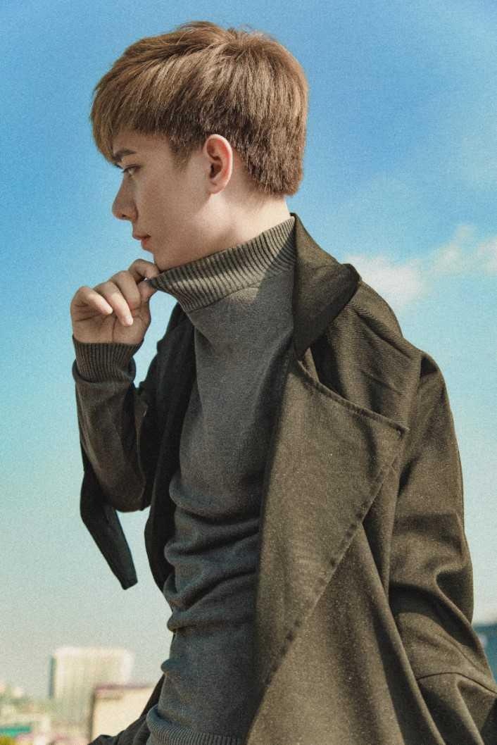 Ca si Nhat Phong anh 3