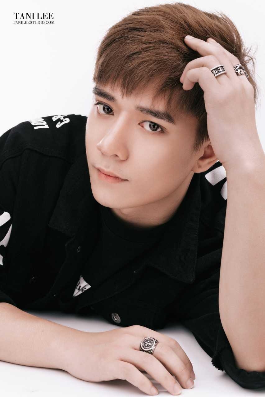 Ca si Nhat Phong anh 2