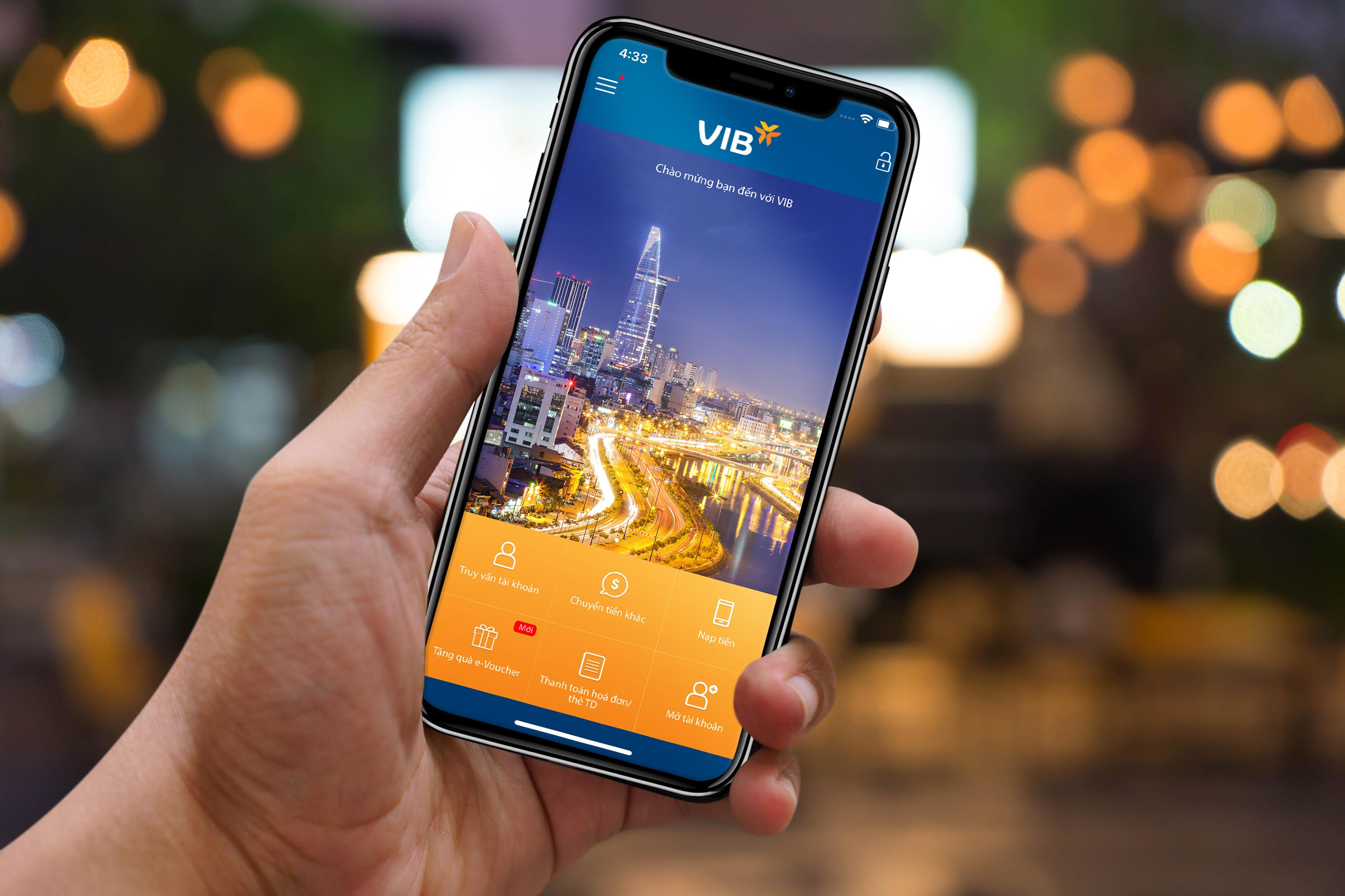 TMDT len ngoi, ngan hang tung voucher khong gioi han thanh toan hinh anh