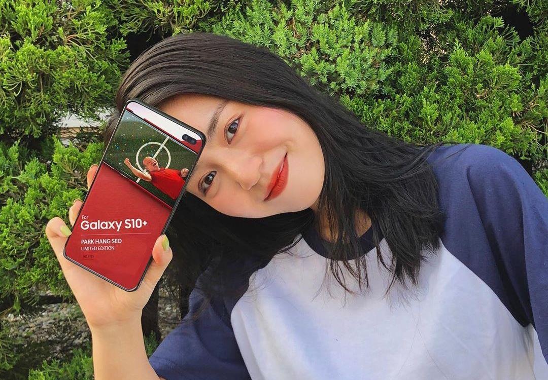 Chiec dien thoai dac biet theo chan sao Viet di khap the gian hinh anh