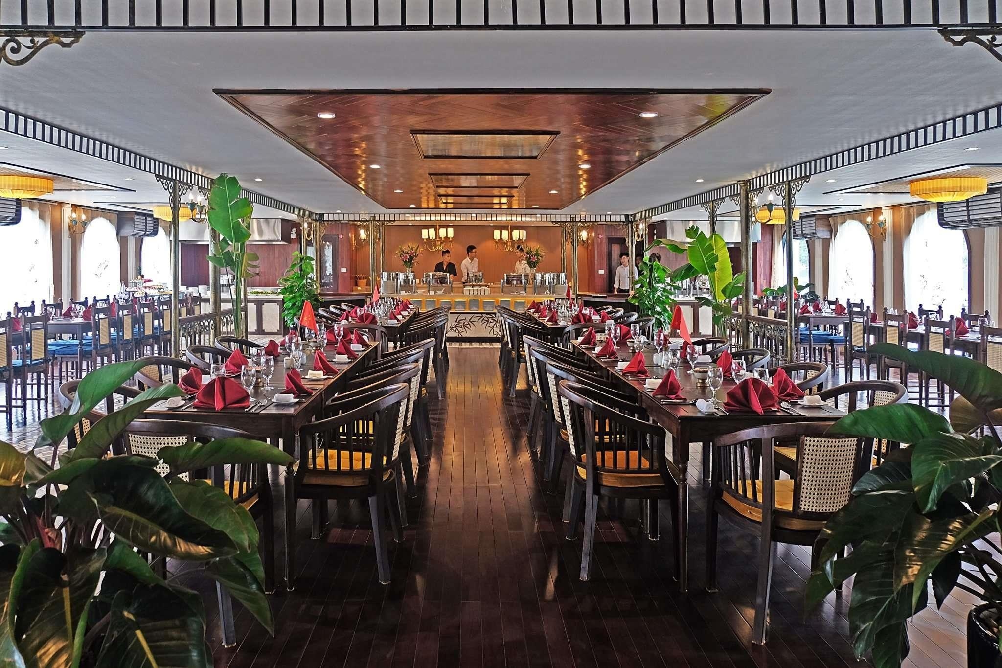 Du thuyen Indochine anh 6