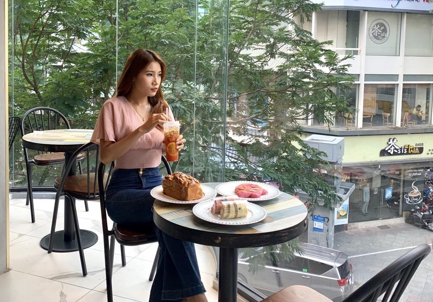 Nem banh, thuong tra, check-in ‘song ao’ tai Ever Sweet hinh anh