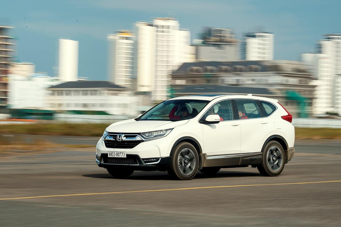 xe 7 chỗ,  Honda,  CR-V,  Ford,  Everest,  Toyota,  Nissan,  Terra,  Fortuner ảnh 3 xe 7 cho,  Honda,  CR-V,  Ford,  Everest,  Toyota,  Nissan,  Terra,  Fortuner anh 3