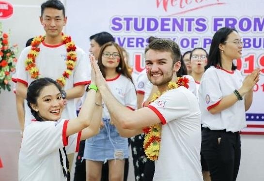 Vi sao quan tri kinh doanh dan dau luong ho so xet tuyen vao UEF? hinh anh