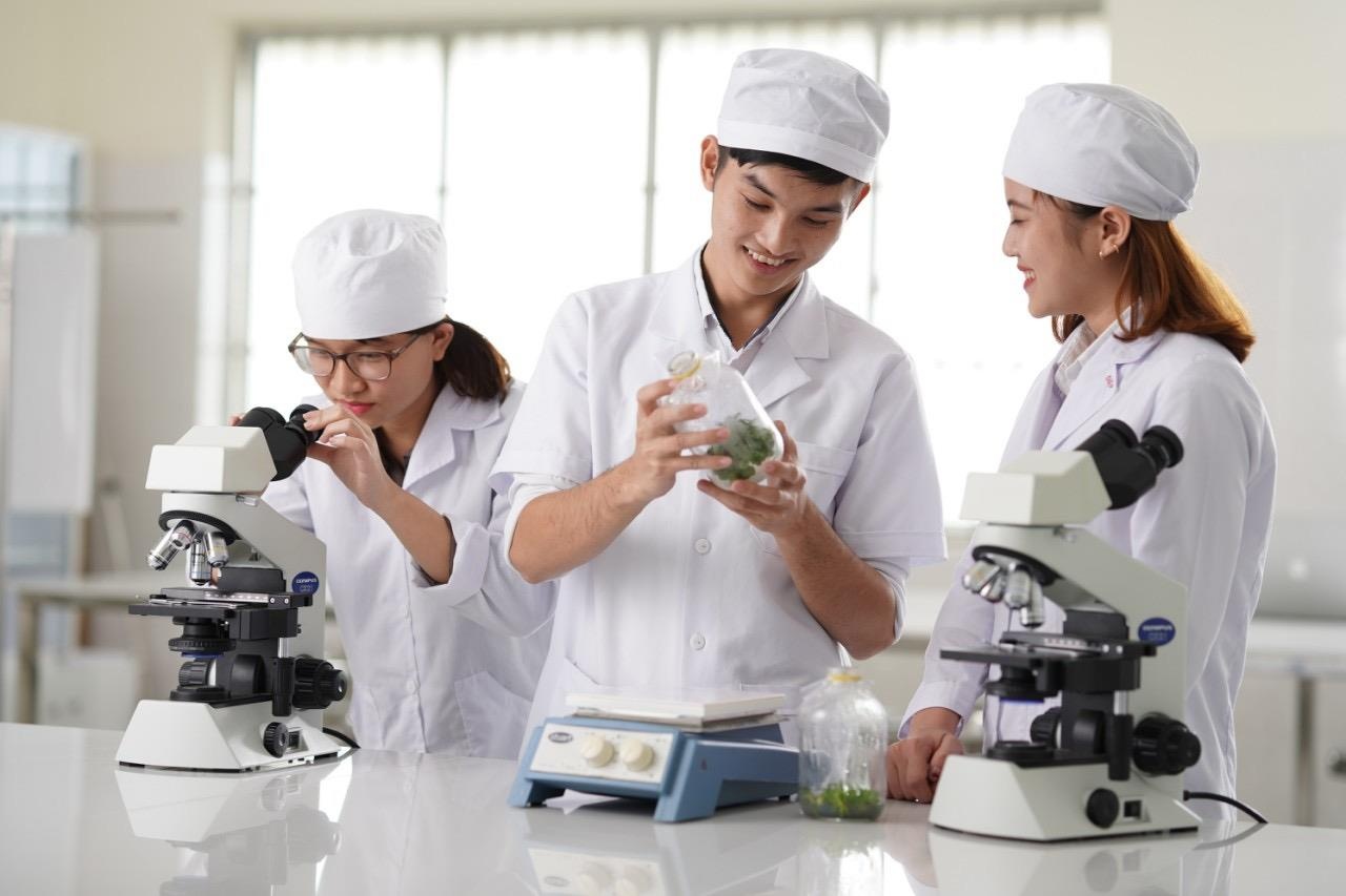 Dai hoc Yersin Da Lat - dao tao san sang cho ky nguyen 4.0 hinh anh