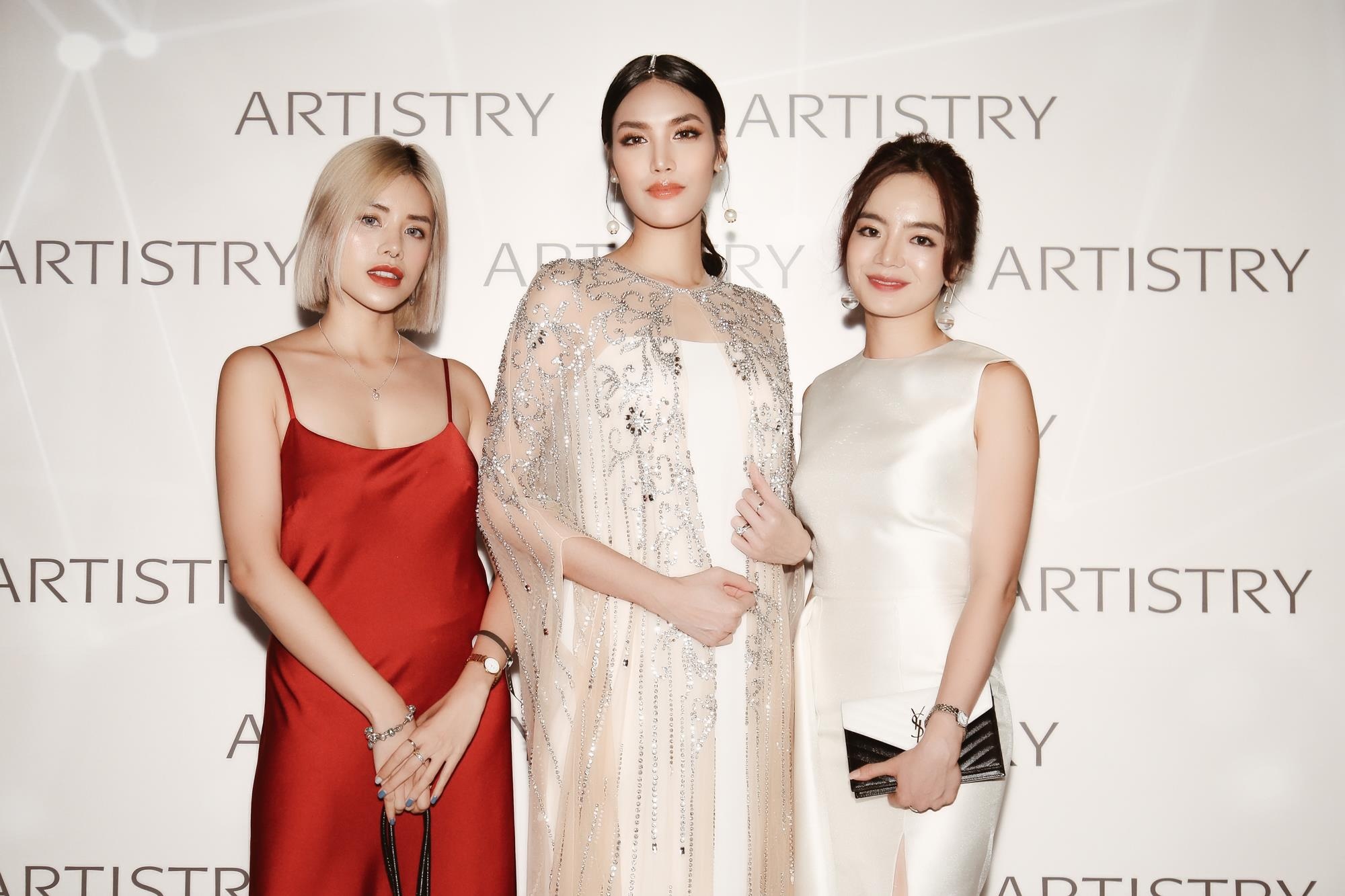 Dan my nhan Viet quy tu tai da tiec lam dep hinh anh