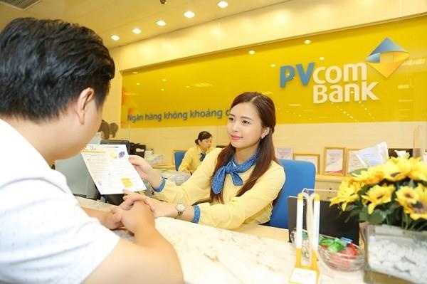 PVcomBank chi gan 2 ty dong tang qua cho khach hang gui tiet kiem hinh anh