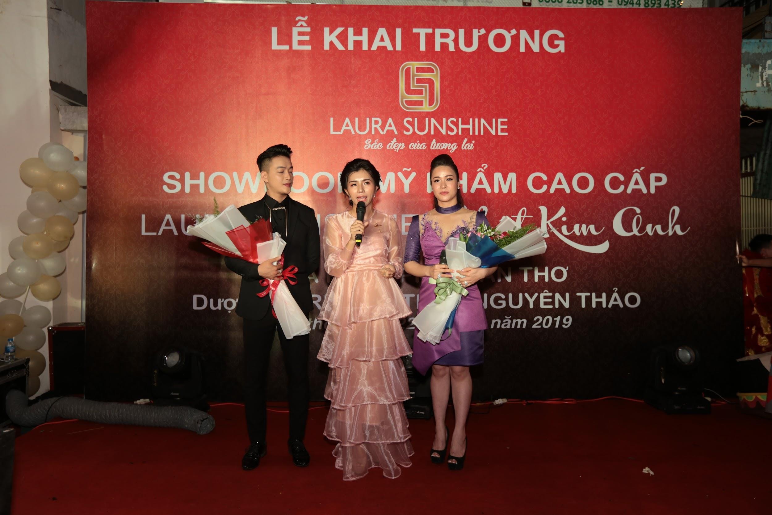 Laura Sunshine anh 3