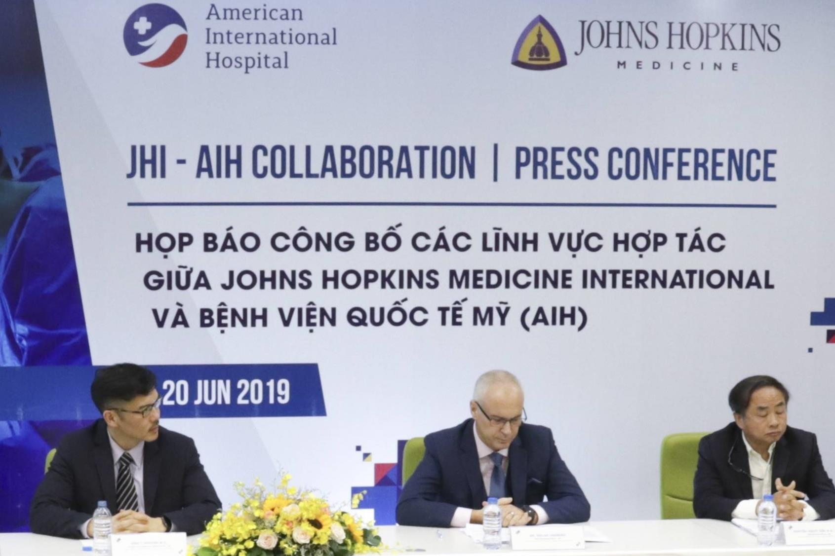 Benh vien Quoc te My hop tac voi he thong y te hang dau cua My hinh anh