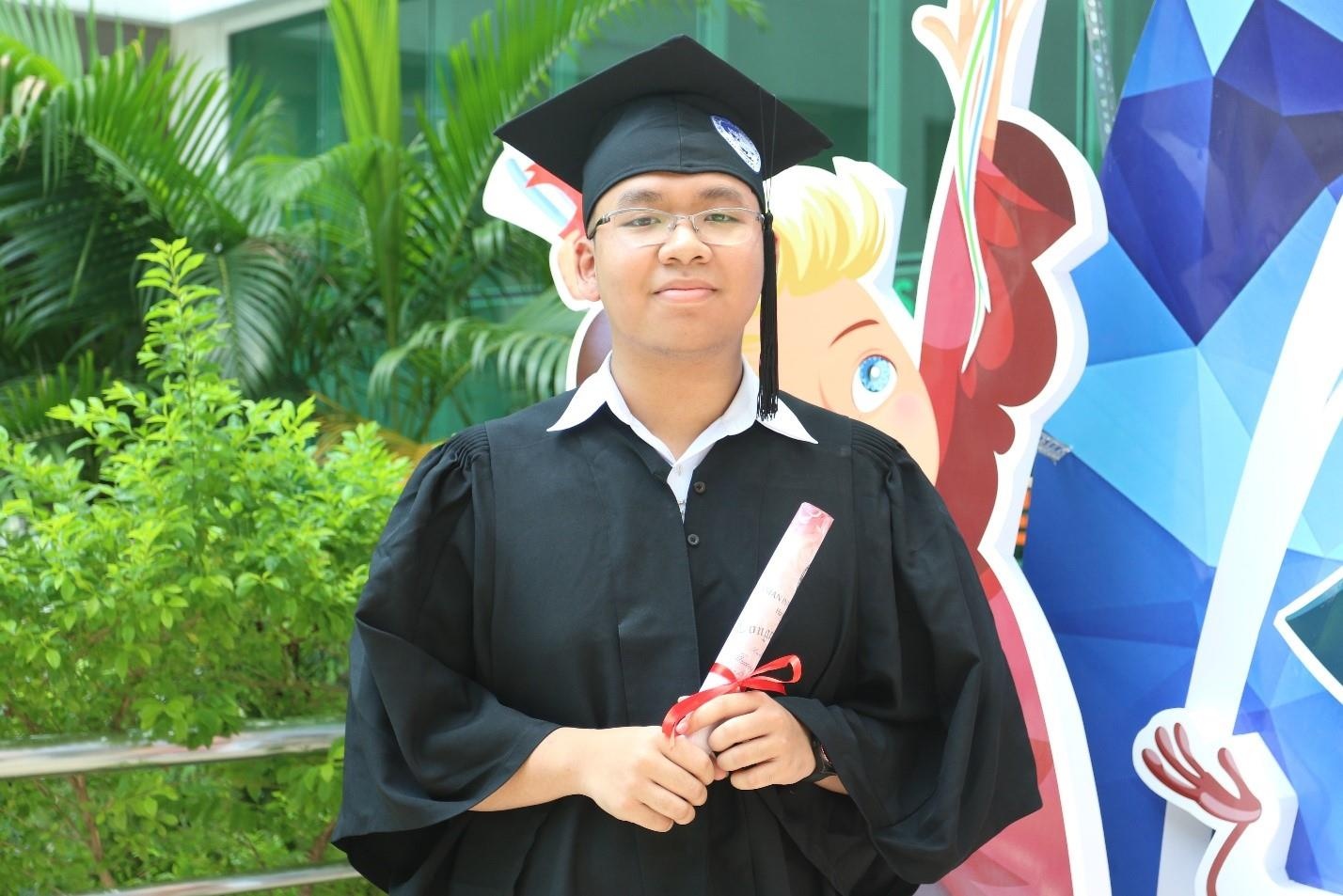 Hoc sinh gioi tieng Anh chia se bi quyet hoc ngoai ngu hinh anh