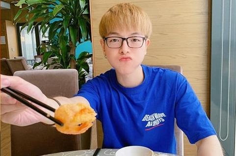 Duc Phuc, Hana Giang Anh 'thach' nhau ke chuyen doc dao ve cuoc song hinh anh