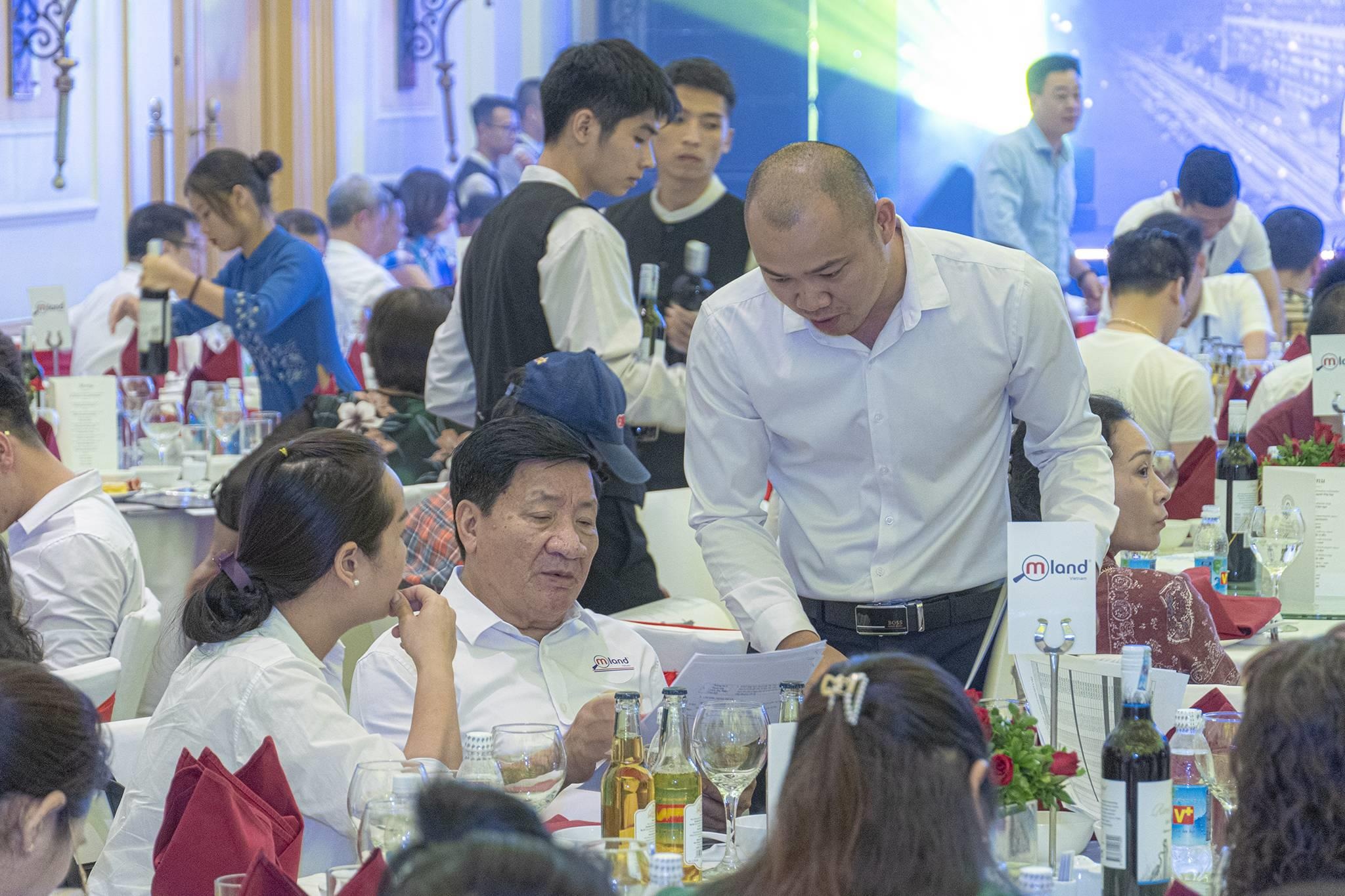 Hanoi Golden Lake ảnh 1 Hanoi Golden Lake anh 1