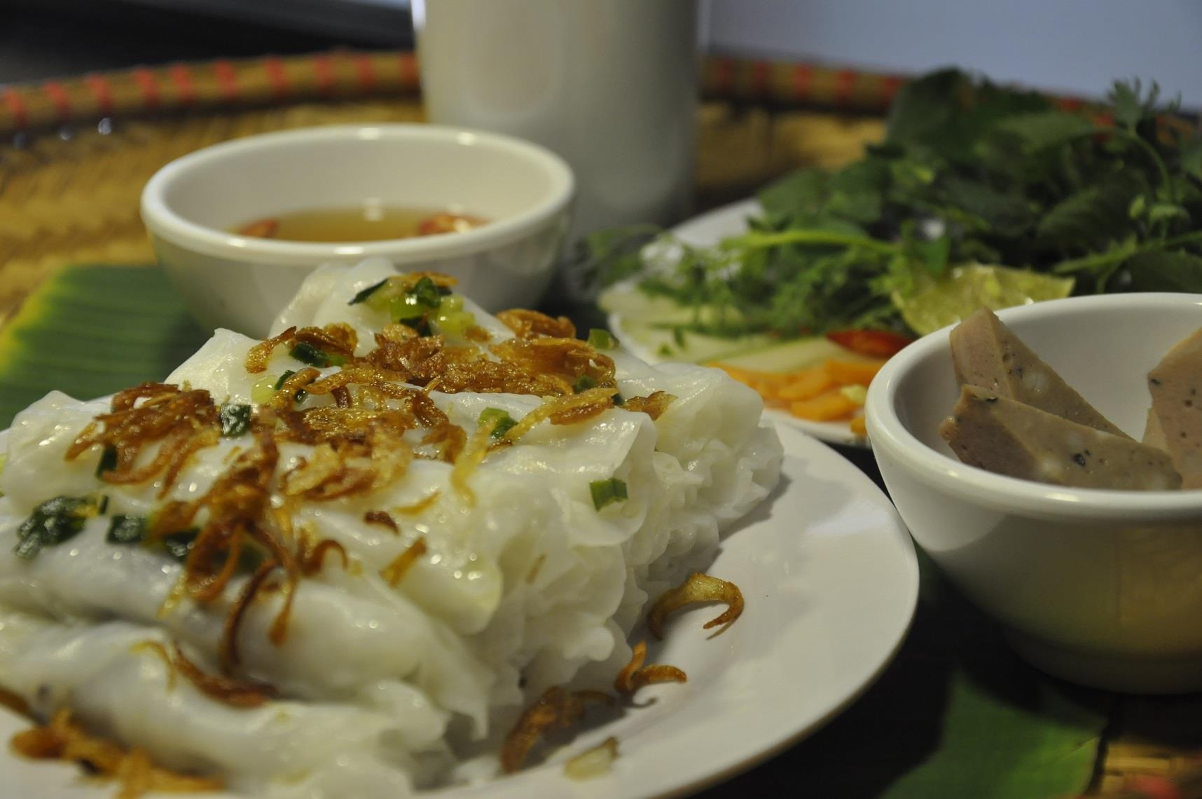 Video - Lam banh cuon Thanh Tri ngon cung ba Hanh hinh anh