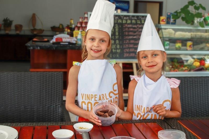 Tan huong chuong trinh mua he dam chat quoc te tai Vinpearl hinh anh