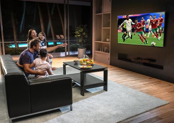 Day la 3 mau TV LG LED 4K kho bo qua cua tin do phim anh va bong da hinh anh