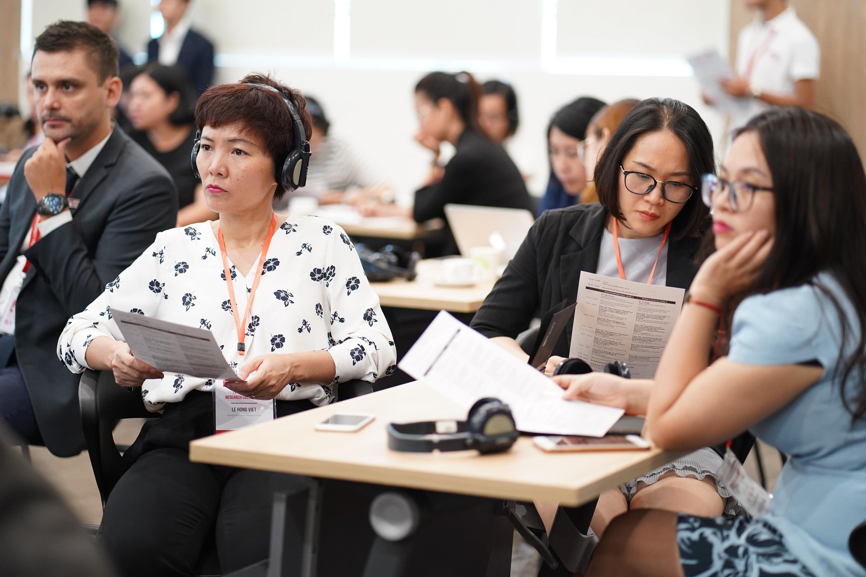 Nghien cuu khoa hoc la nen tang phat trien cua cac truong dai hoc hinh anh