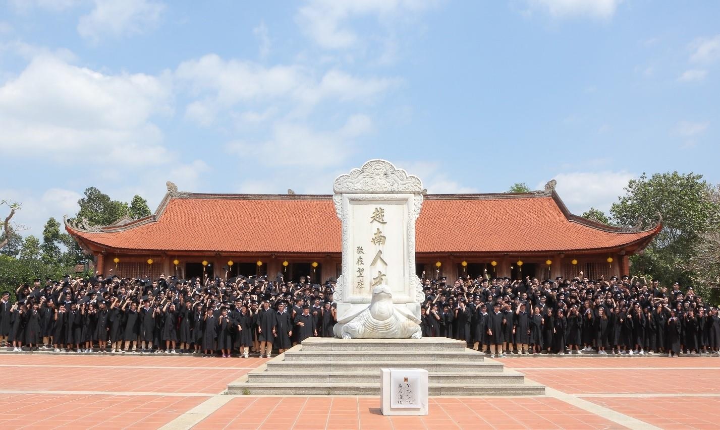 Truong Quoc te A Chau anh 3