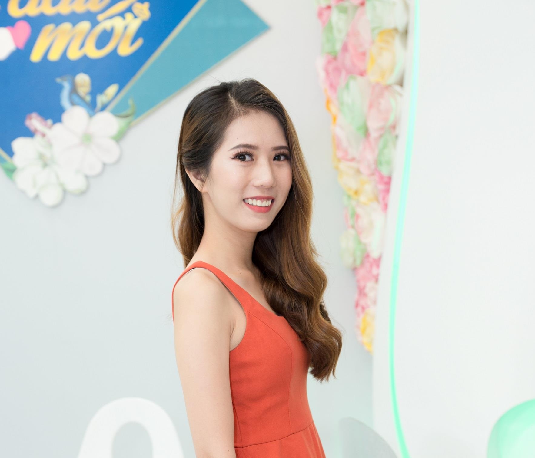 Co gai 'vua xau vua ngheo' doi doi sau phau thuat ham ho hinh anh