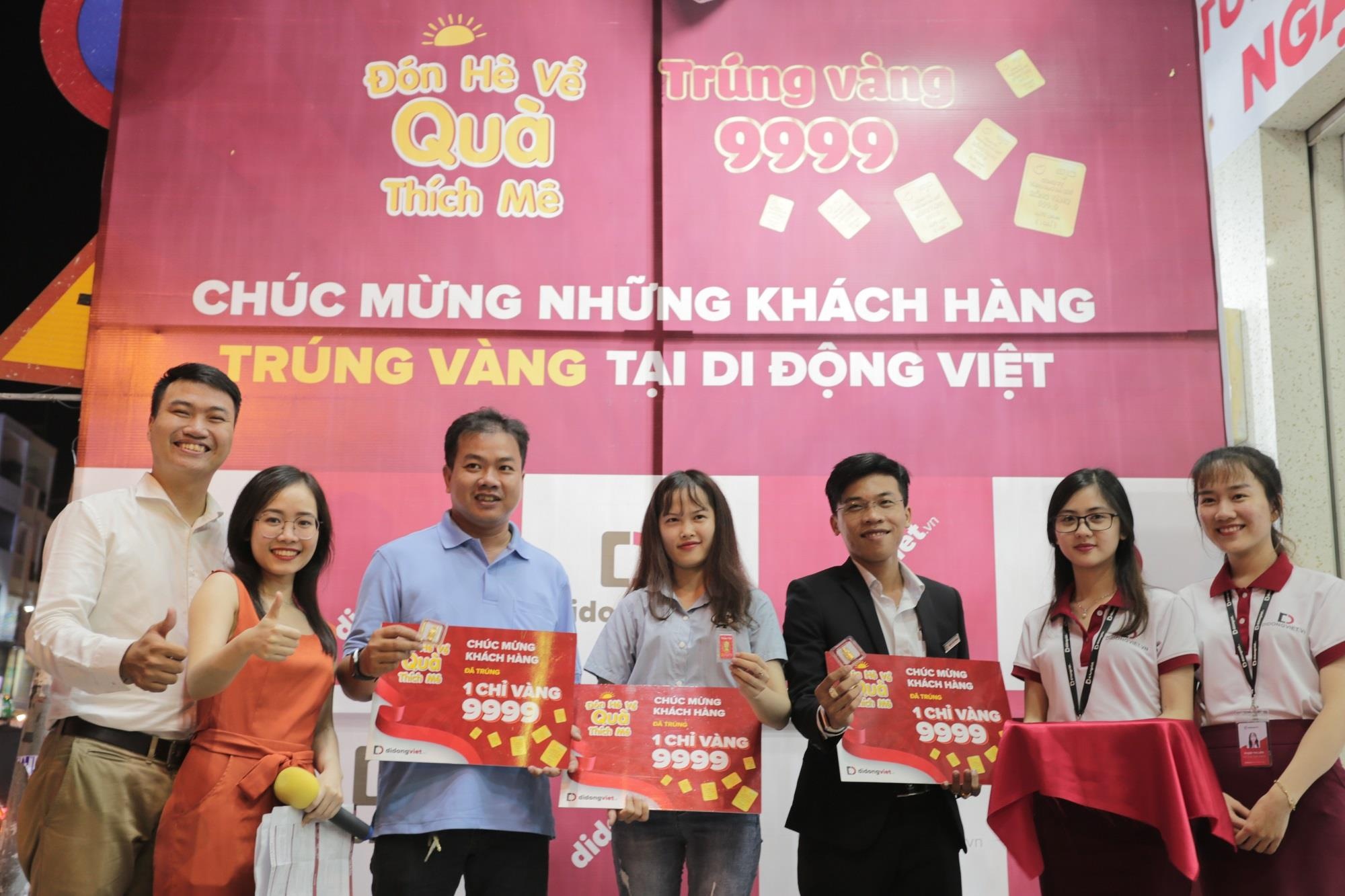 17 khach sam iPhone trung vang tai Di Dong Viet, van con 19 suat hinh anh