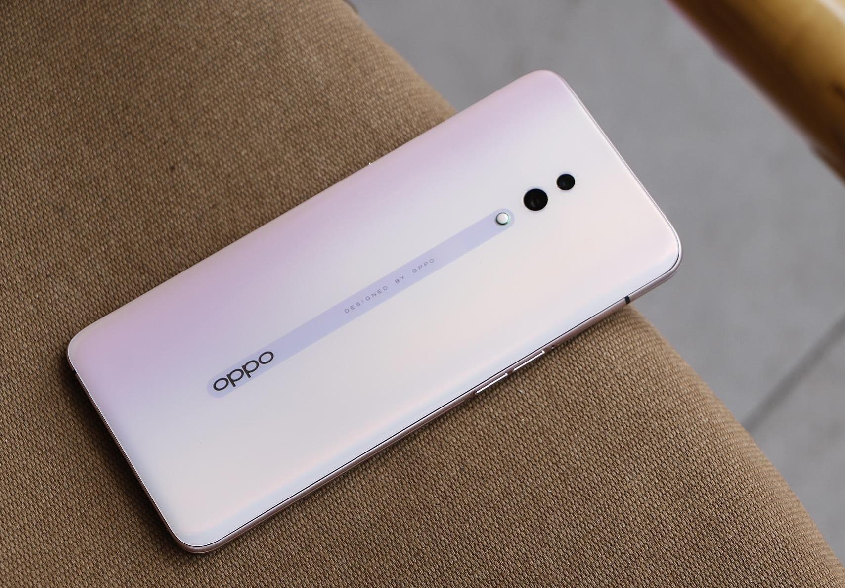 Nhan qua den 2 trieu dong khi mua smartphone Oppo tai FPT Shop hinh anh