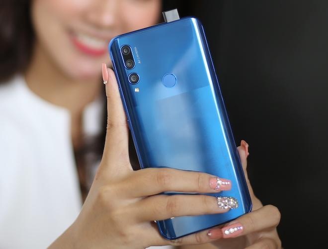 Tan binh Huawei Y9 Prime 2019 khuay dao phan khuc smartphone pho thong hinh anh