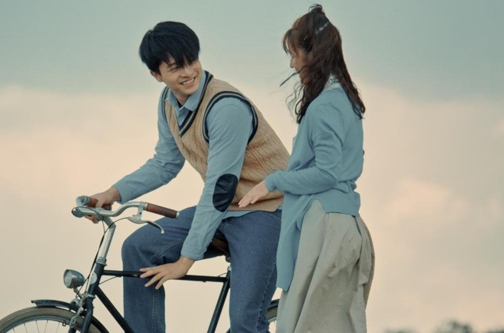 'That tuyet voi khi o ben em' va nhung mang sang toi cua showbiz Viet hinh anh