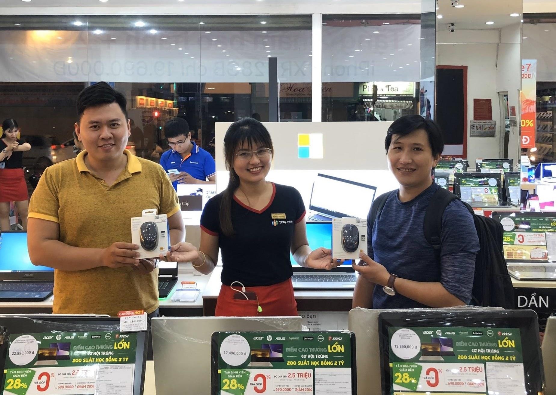 Trai nghiem laptop, nhan chuot Microsoft cao cap mien phi tai FPT shop hinh anh