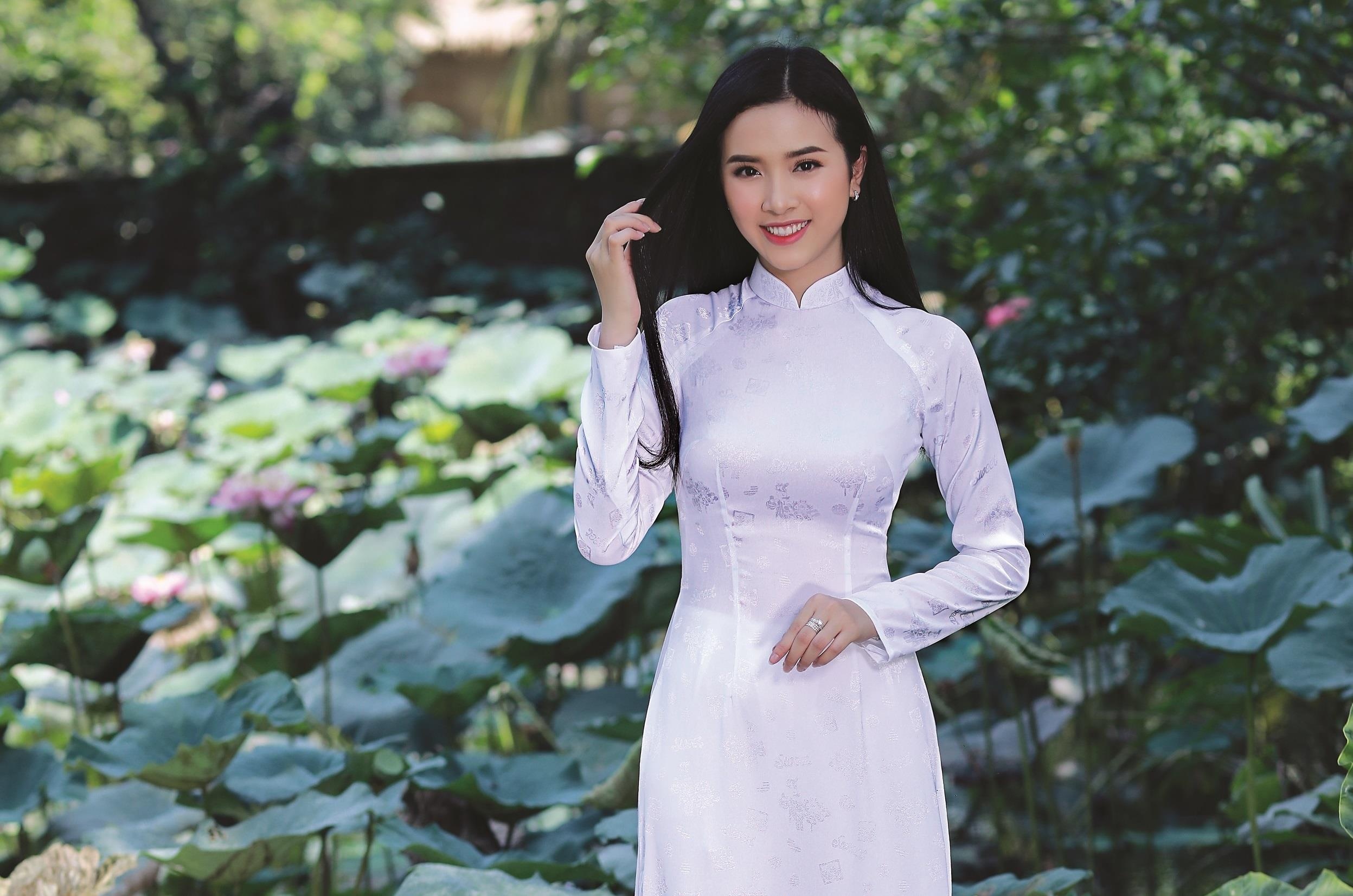 Mac ao dai den lop se khong la 'ac mong' neu biet cac luu y nay hinh anh