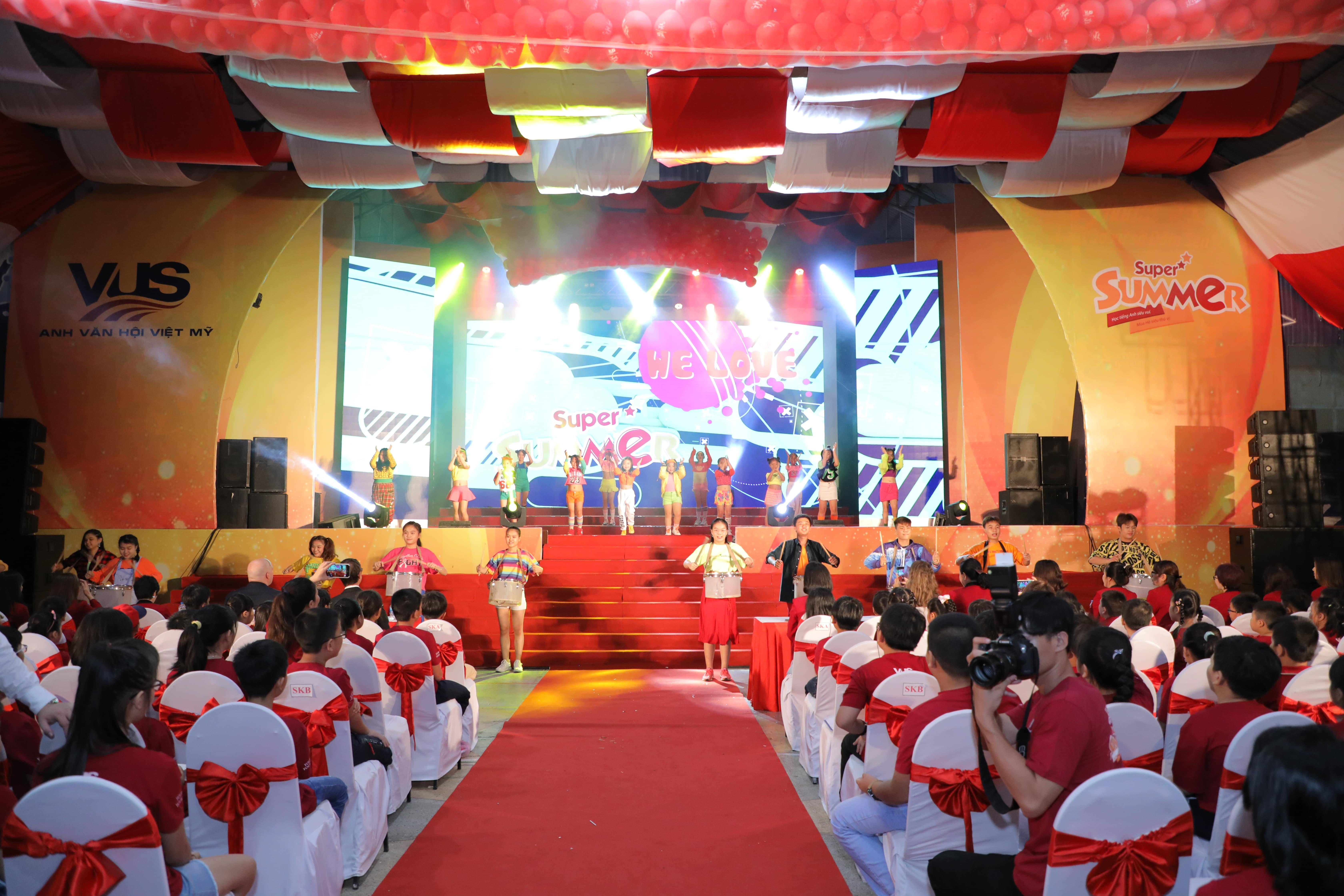 Anh van Hoi Viet My VUS anh 2