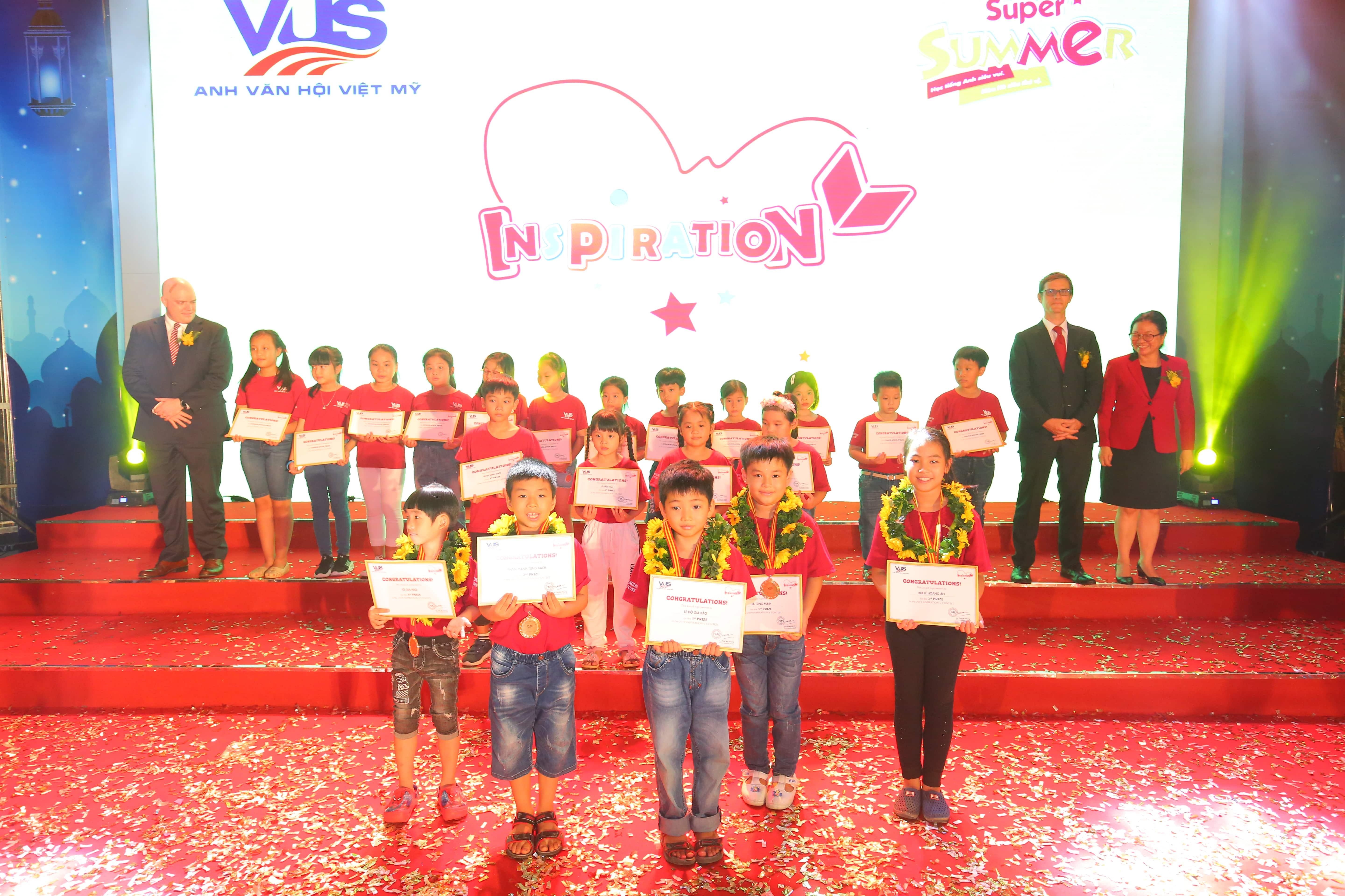 Anh van Hoi Viet My VUS anh 5